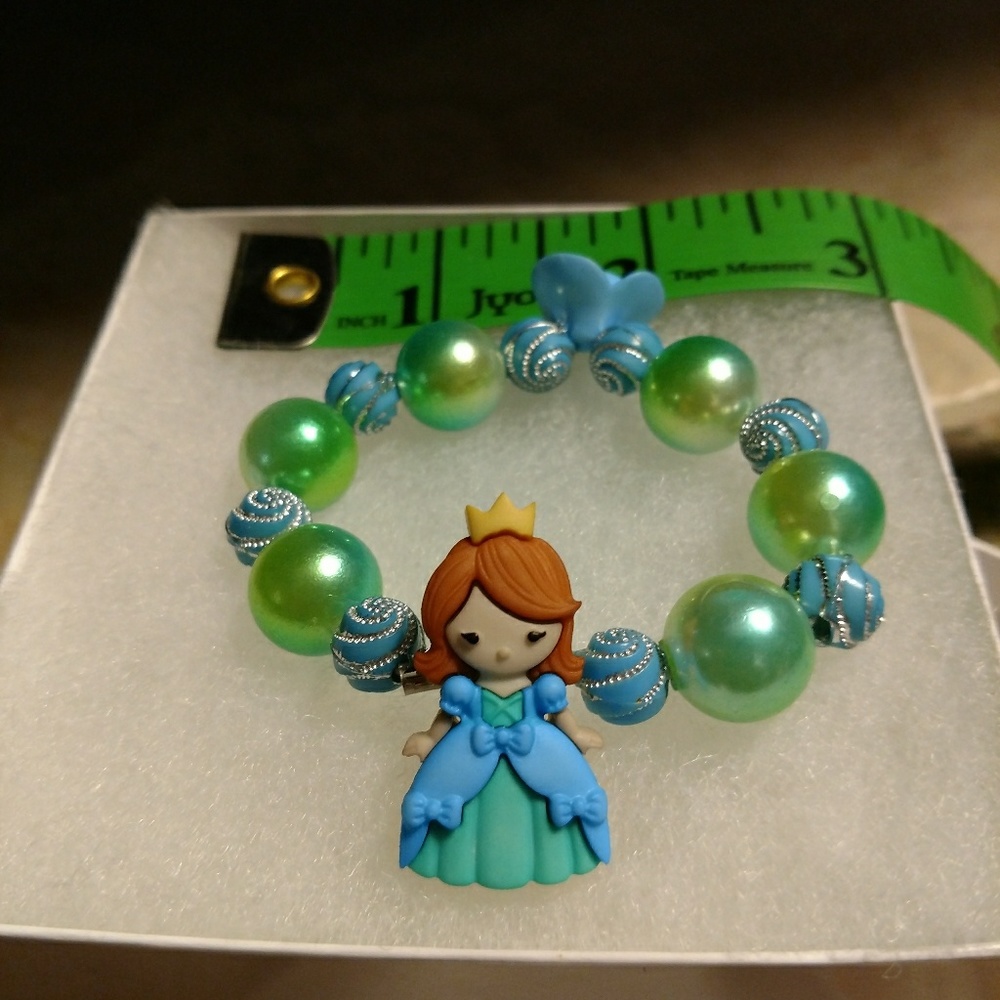 Child size blue & green princess stretch bracelet